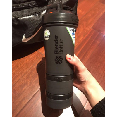 Шейкер спортивний BlenderBottle ProStak 22oz/650ml з 2-ма контейнерами Black (Original) Шейкер спортивний BlenderBottle ProStak 22oz/650ml з 2-ма контейнерами Black (Original)