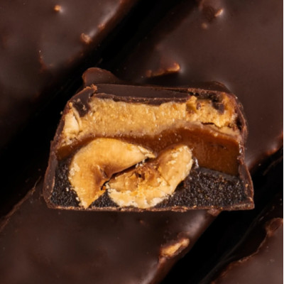 Батончик шоколадный "HAZELNUT + CARAMEL" 45 Г FIZI Батончик шоколадный "HAZELNUT + CARAMEL" 45 Г FIZI
