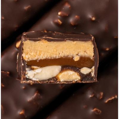 Батончик шоколадный "PEANUT + CARAMEL" 45 Г FIZI Батончик шоколадный "PEANUT + CARAMEL" 45 Г FIZI