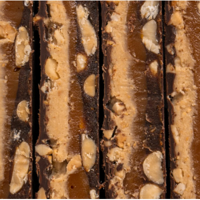 Батончик шоколадный "PEANUT + CARAMEL" 45 Г FIZI Батончик шоколадный "PEANUT + CARAMEL" 45 Г FIZI